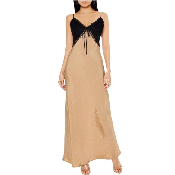 Dresses & Skirts - 🌹🆕 Satin Maxi Dress XS